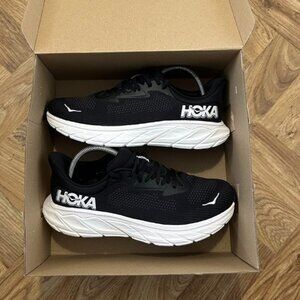 New shoes- full sz HOKA Women's Arahi 7 Running Color: Black/WhiteShoes